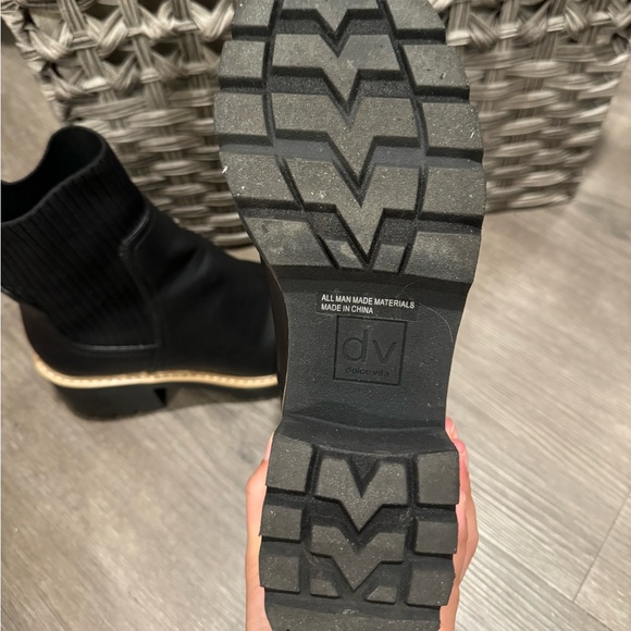 DV by Dolce Vita Tyler Women's Chelsea Boot - Picture 7 of 8